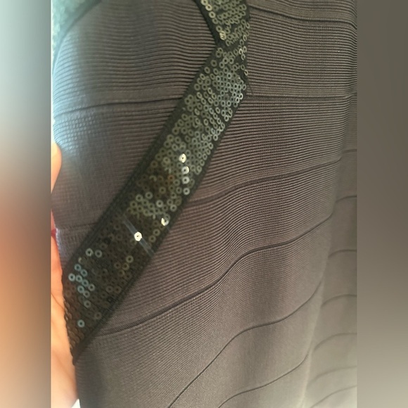 Herve Leger sequence cap sleeve dress - Picture 7 of 11